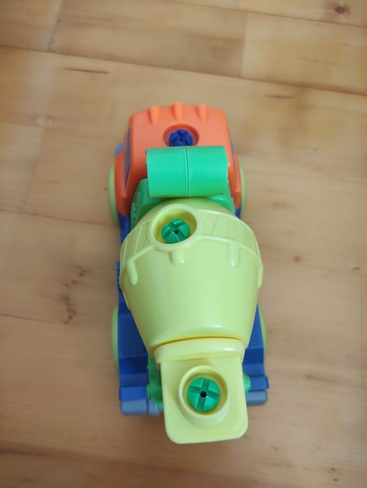 Машинка-конструктор