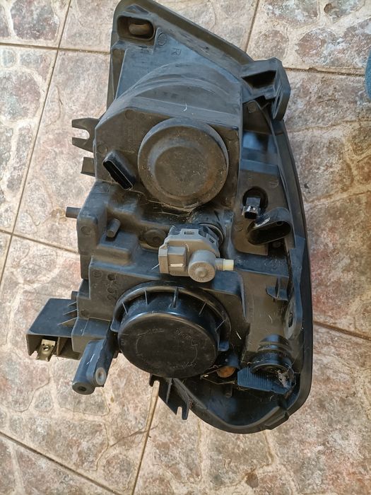 Óptica direita Nissan Qashqai dci