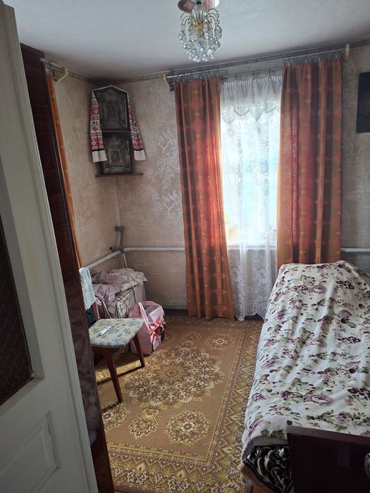 Продається 1/2частина будинку в передмісті Черкас