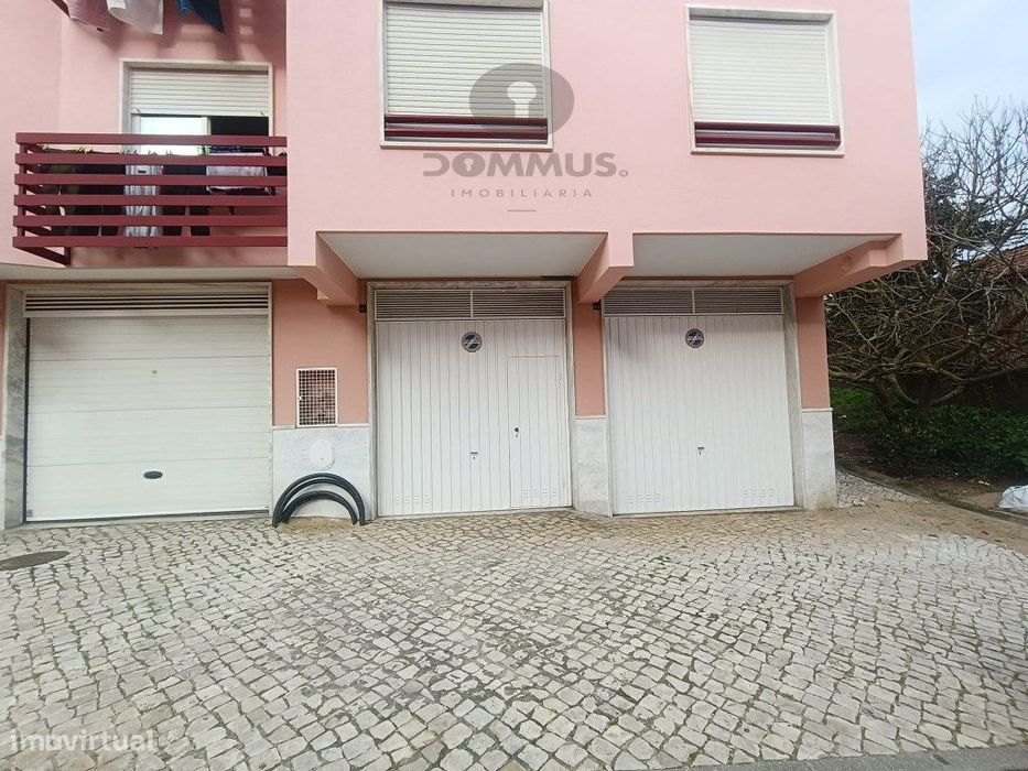 Garagem BOX nas Lopas ( Cacém )