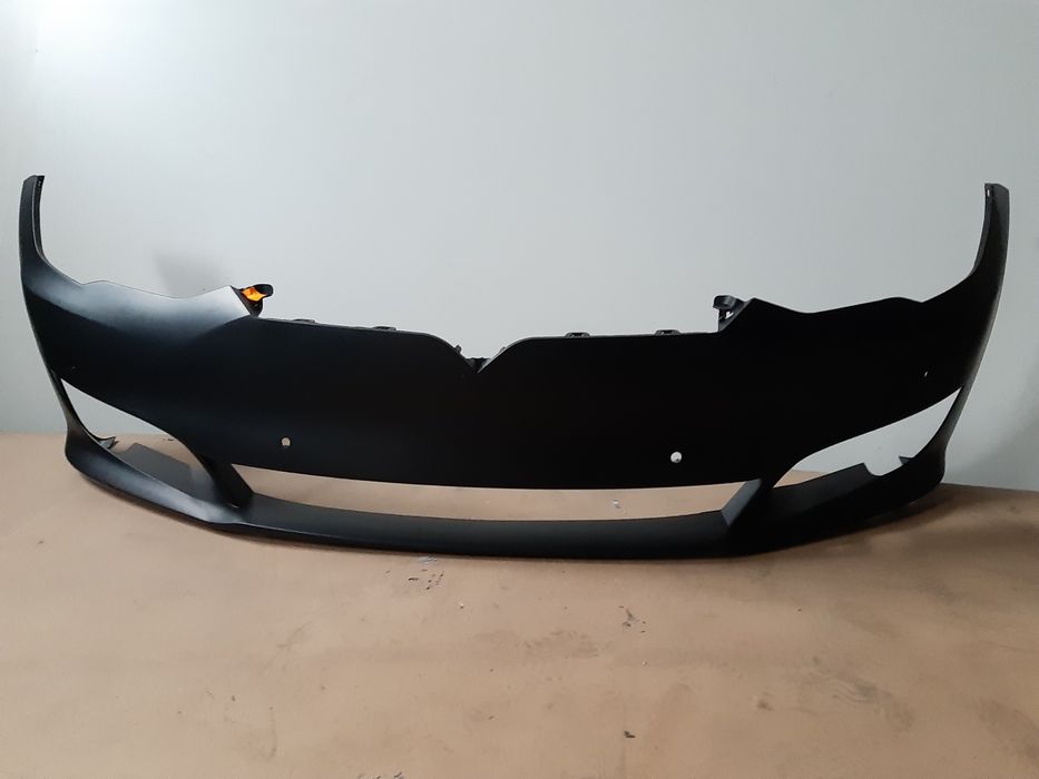 Бампер Tesla Model S  (R)