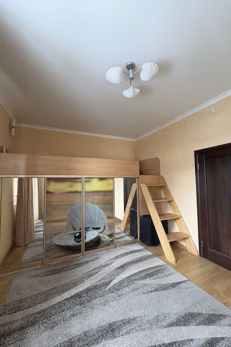 Продаж котеджу у Франківському р-ні поруч із ЖК Америка