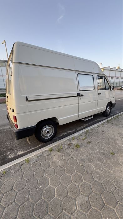 Carrinha Van Renault