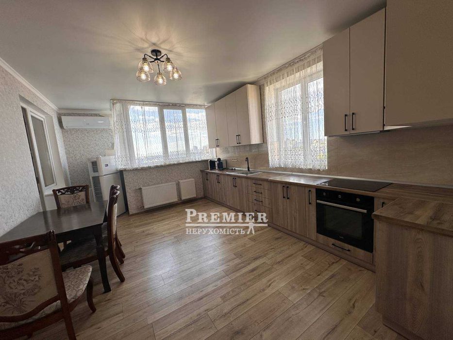 2-комнатная квартира 92 м² с новым ремонтом на Вильямса / Королёва - View 2