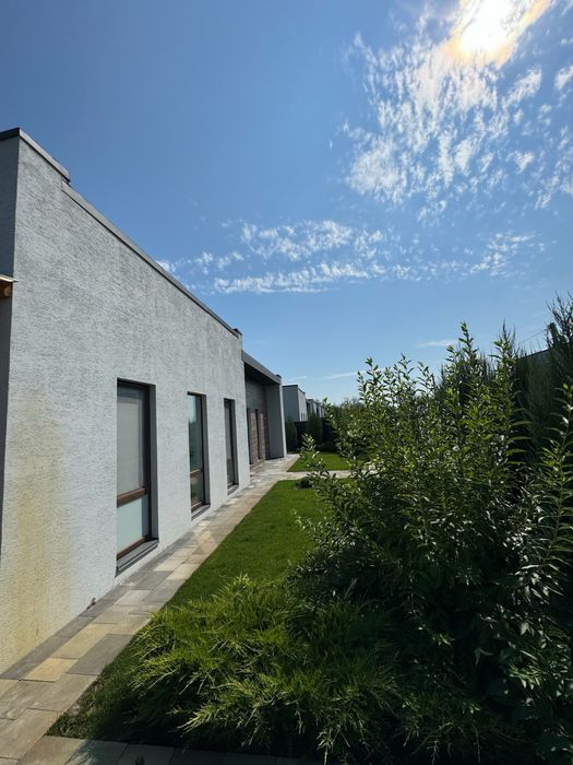 Здам будинок біля річки у Зазимʼї. Генератор !