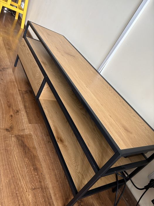 Stolik TV TRAPPEDAL kolor dębu/czarny TRAPPEDAL