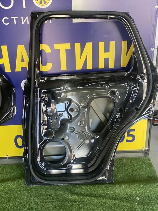 Touareg 20р двері задні праві