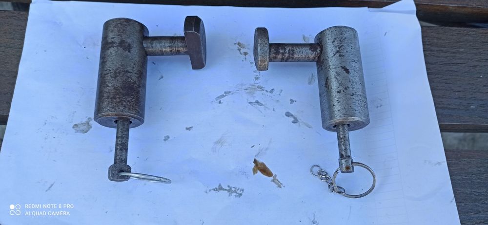 Замки часів СРСР.