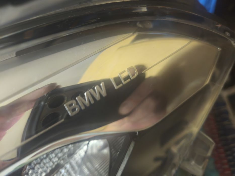 Farol esquerdo BMW F20 LCI full Led fundo preto