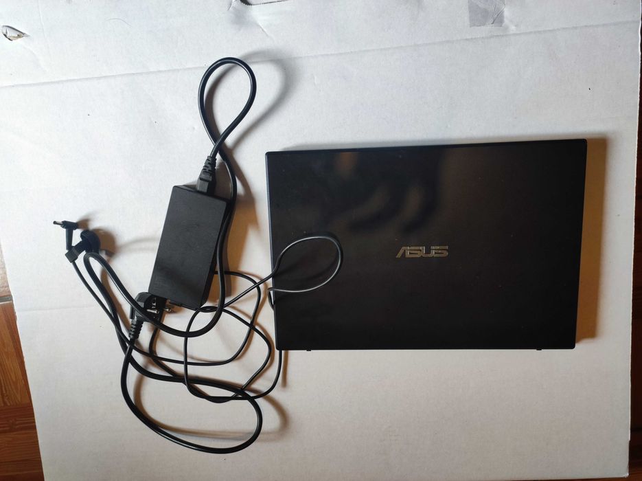 Portátil ASUS VivoBook F571GT