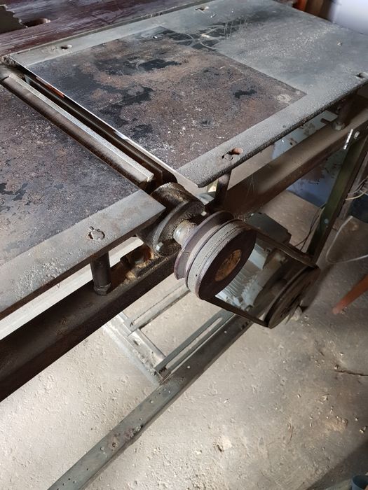 Деревообрабатывающий станок