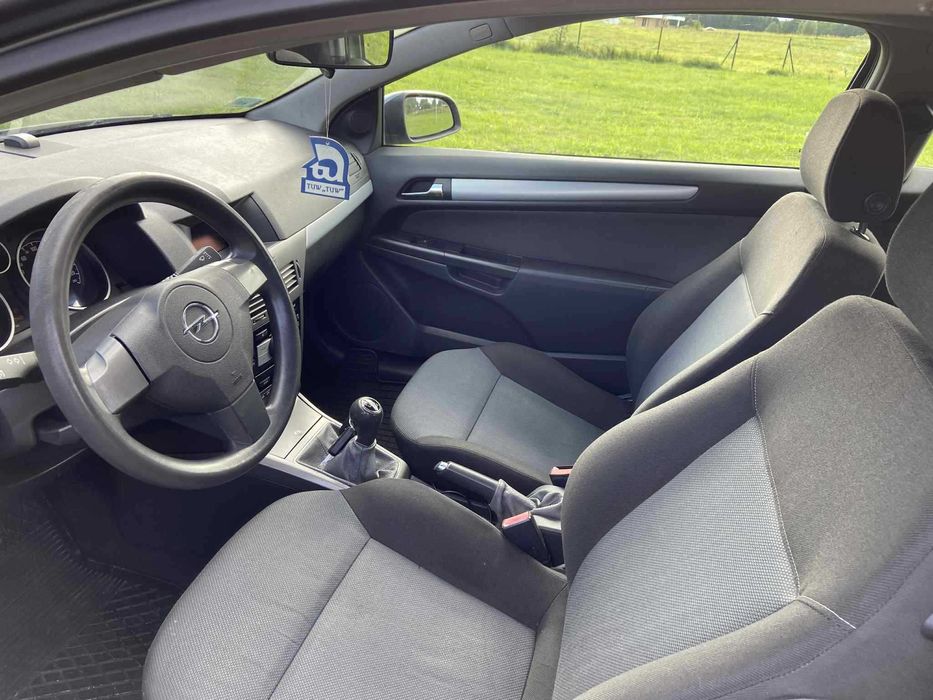 Opel ASTRA H GTC 1.9