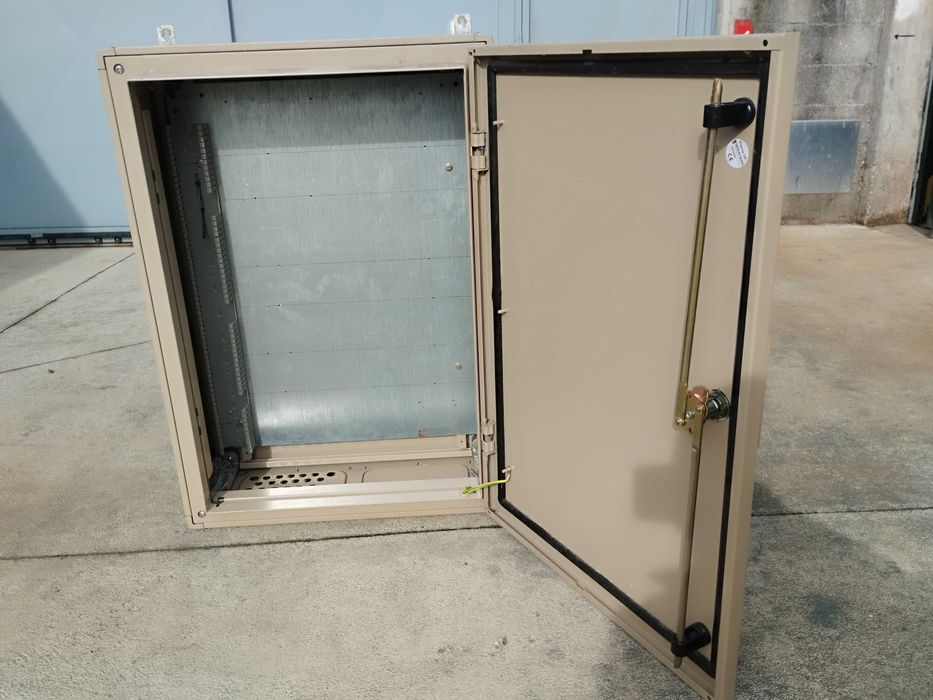 Quadros elétricos Legrand Serie Prisma