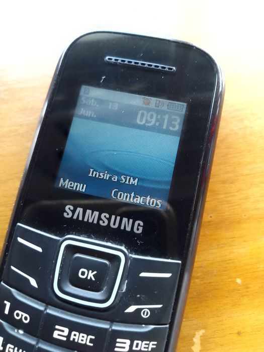 Telemóvel Samsung E1200i