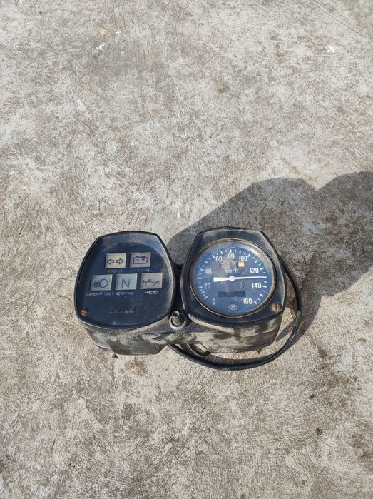 Приладова панель Іж Юпітер