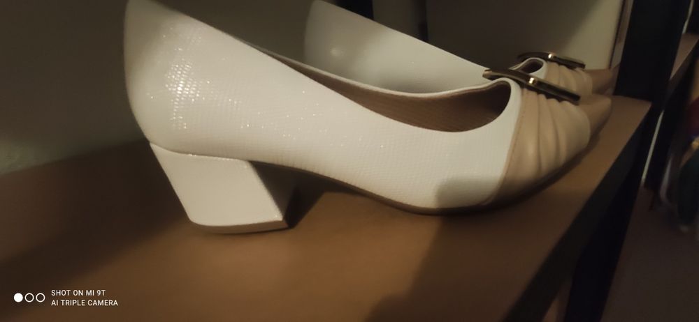 Sapatos Piccadilly n°35 novos