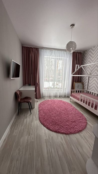 Таунхаус біля центрального парку! Парковка з накриттям!