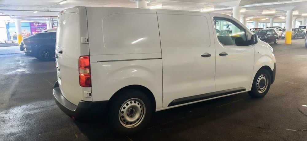 Toyota Proace L1 Van 1.5D 120 cv - IVA DEDUTIVEL