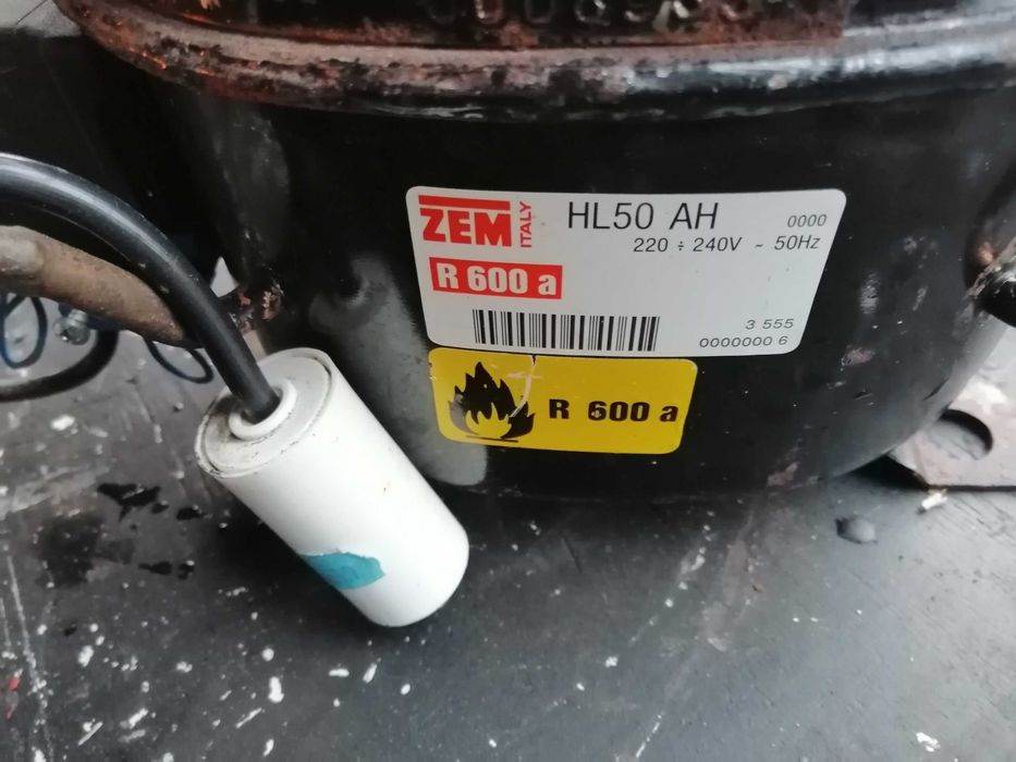 Компресор холодильника.