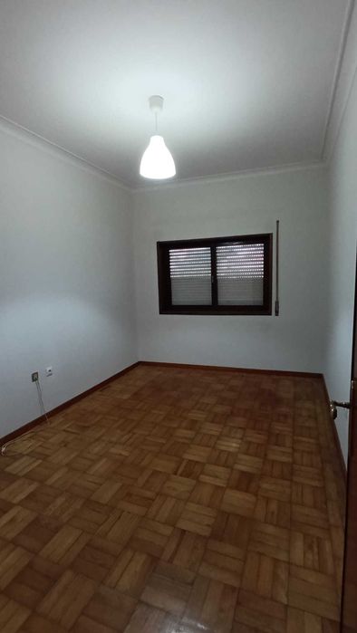 Apartamento T4 para Arrendar em Rio Tinto – Excelente Localização e Luminosidade