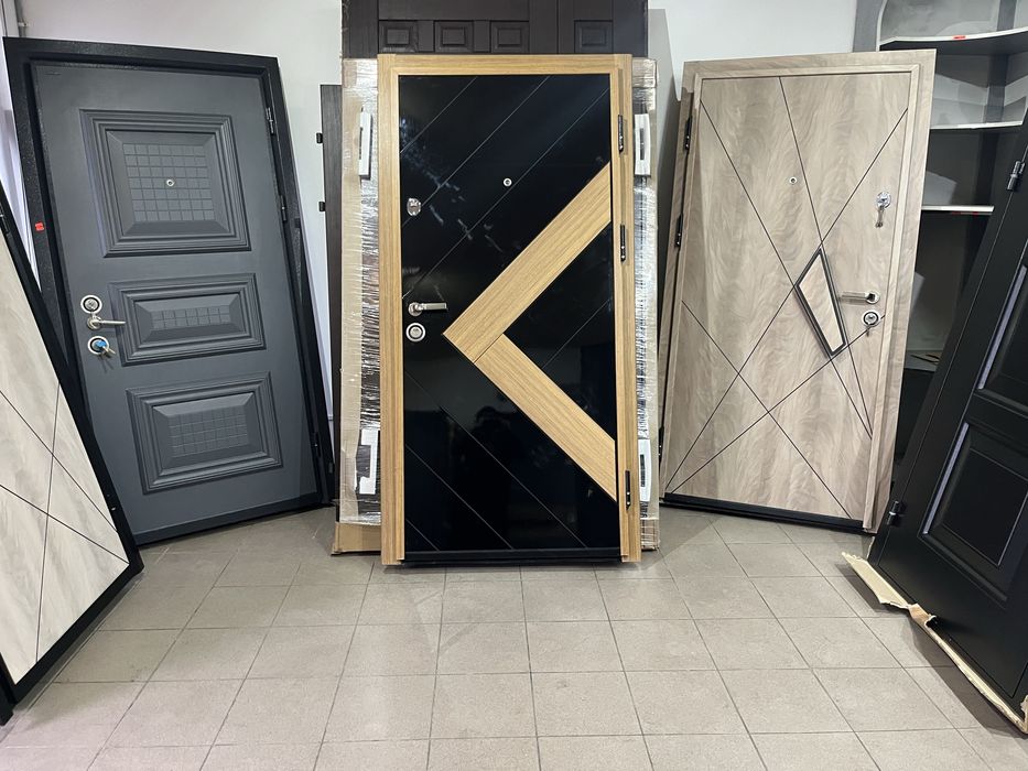 Двері вхідні броньовані РОЗПРОДАЖ