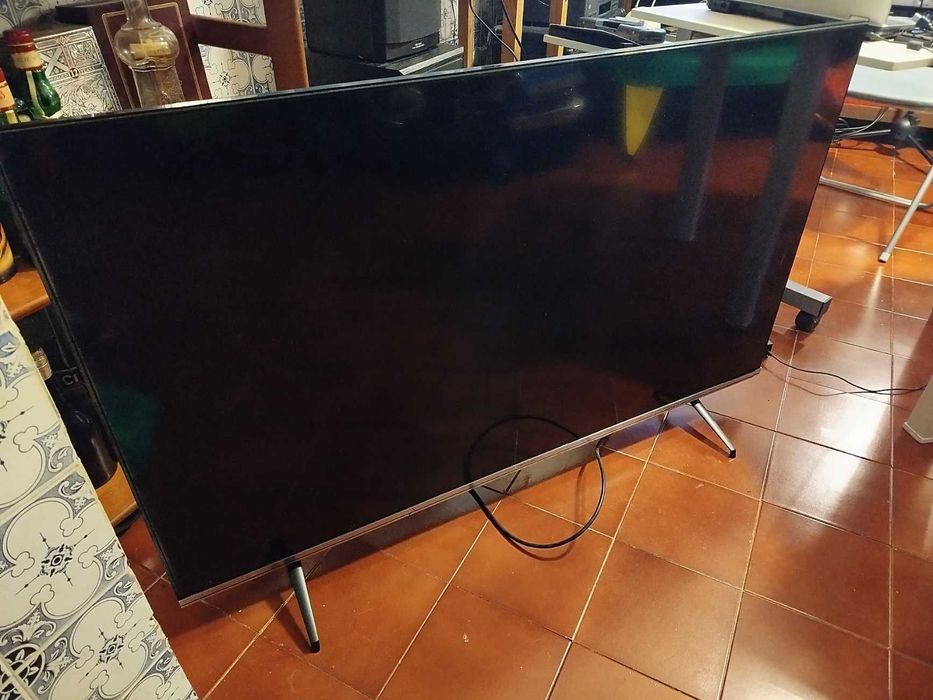 LCD SmartTV 50" pequenos danos na tela