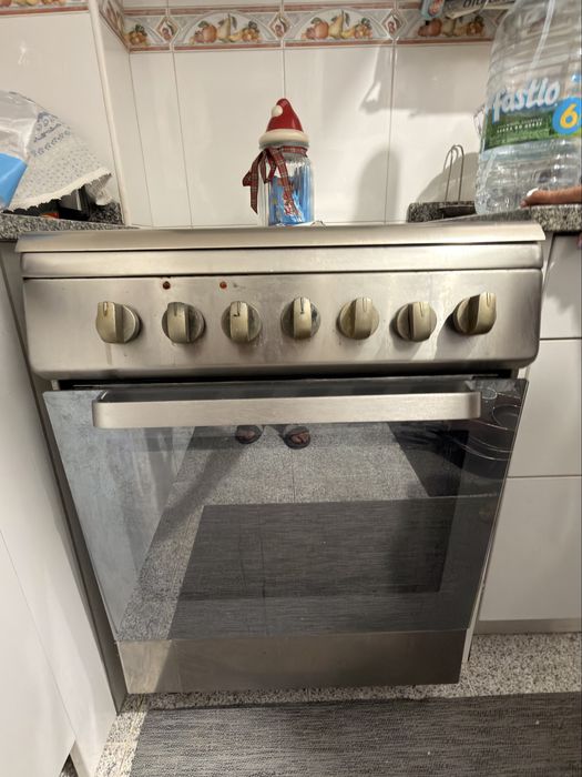 Fogão a gás canalizado + forno elétrico