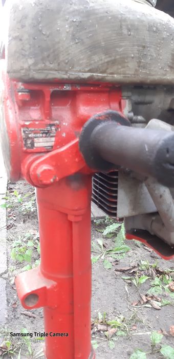 Młot spalinowy Wacker BHL 24