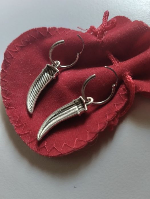 Сережки з тибетським іклом