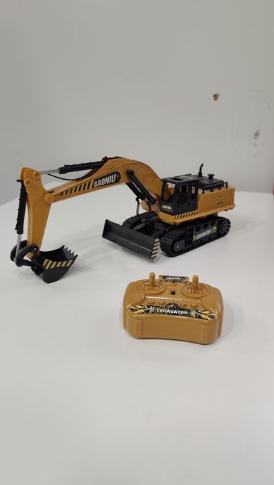 Екскаватор бульдозер на радіокеруванні BAONIU Super Power Excavator