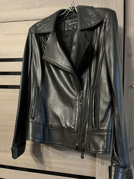 Косуха з натуральноі́ шкіри,в гарному стані,одягнута 2 рази