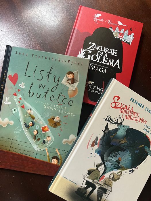 Książki młodzieżowe 3 szt tanio