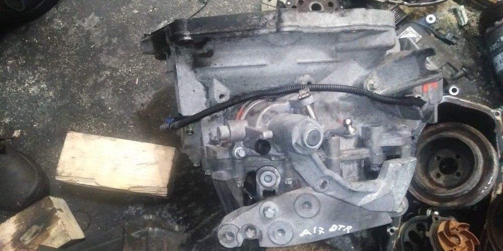 Caixa de 6 Velocidades Opel Astra/Meriva/Zafira 1.7CDTI 125cv