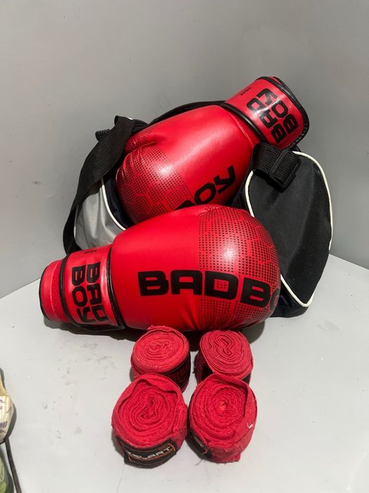 Боксерские перчатки 10 унций