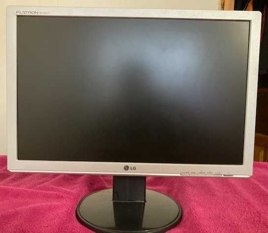 Монітор TFT19" LG flatron  W1942T Silver