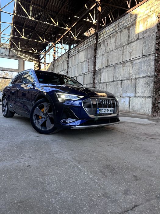 Авто Audi E-Tron 55 електро 95кв Європа Q8