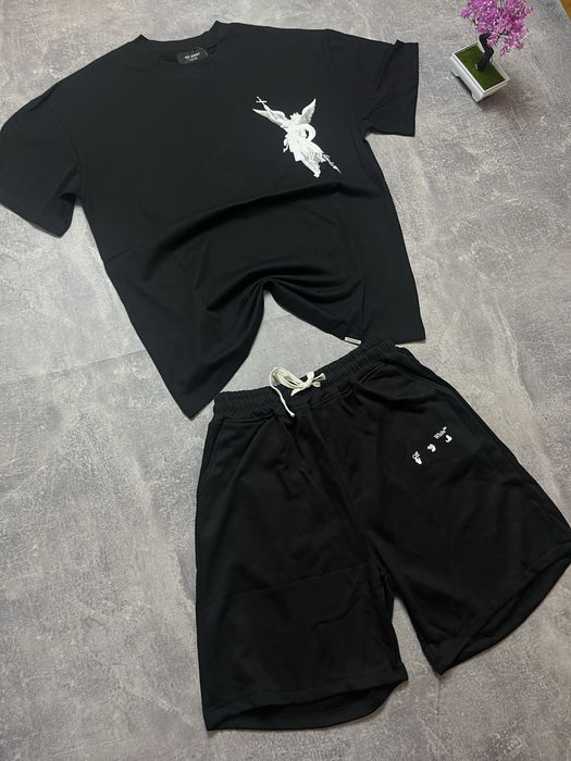 Аутфіт represent X off-white