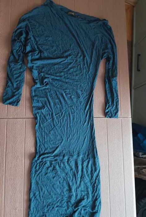 Asymetryczna granatowa długa sukienka rozmiar S