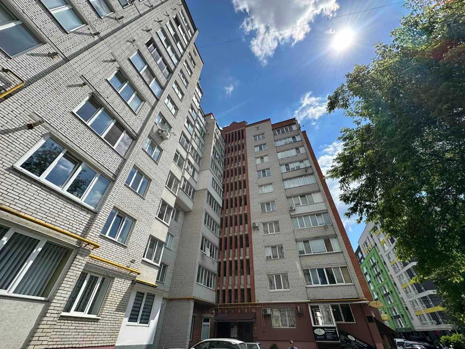 Продам 2-кім.квартиру м.Тернопіль, Сонячний, п-т Злуки 4А