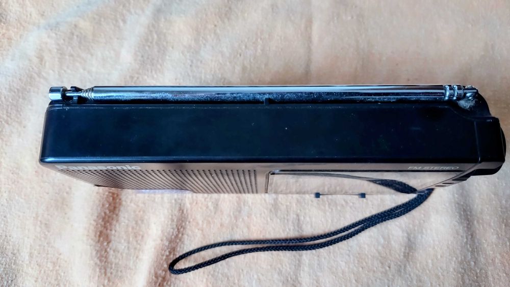 Radio Portatil Panasonic RF-B11 12 Bandas