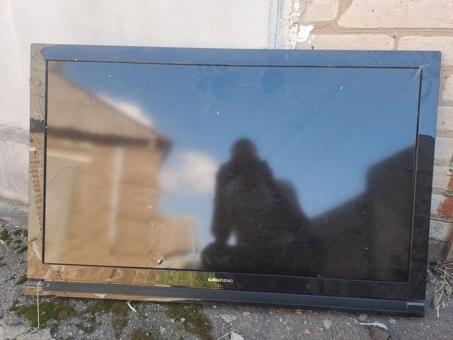 На запчасти разбитый икран 600г