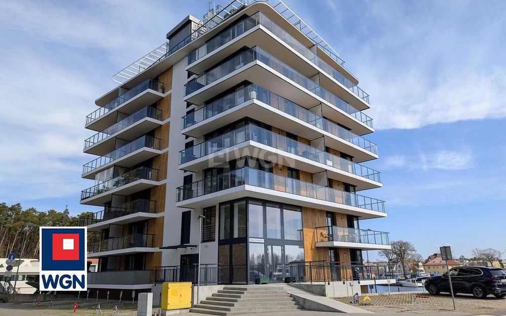 Lokal pod apartament typu studio 30,03 m2 z ogródkiem 65,02 m2, przy samym porcie jachtowym i ujściu rzeki Rega. Mrzeżyno