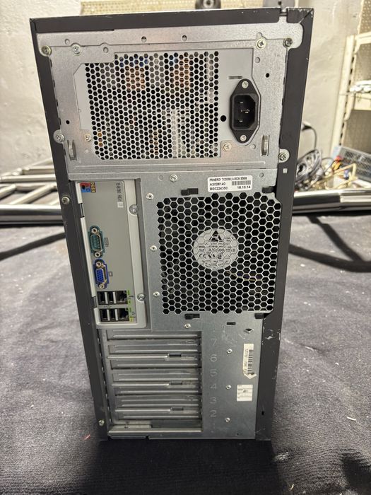 Serwer Fujitsu Primergy TX200 S6