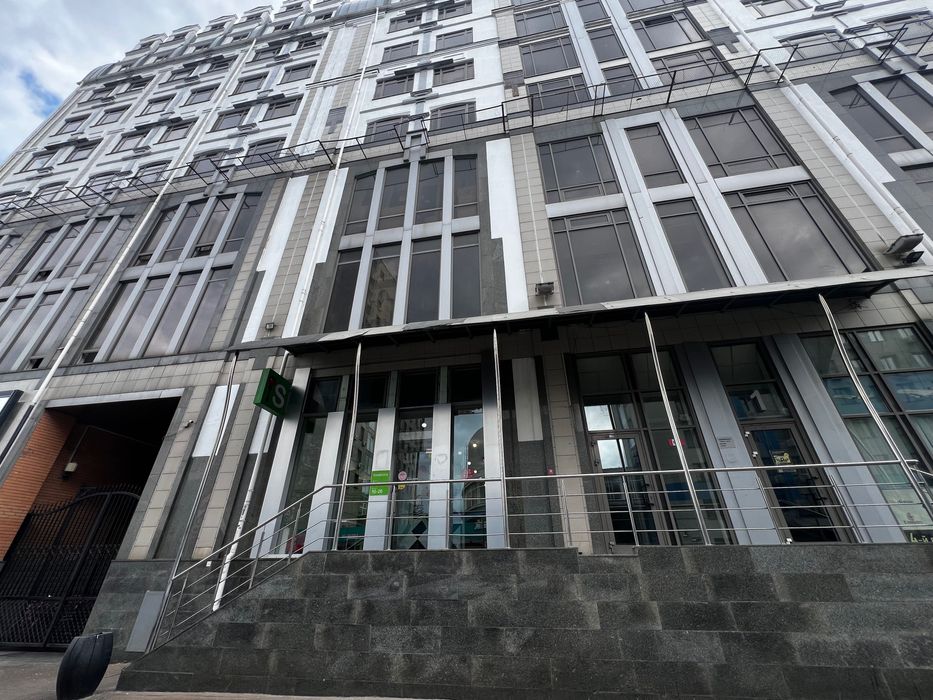 Оренда паркінгу БЦ Олімпійський, вул. Велика Васильківська, 72