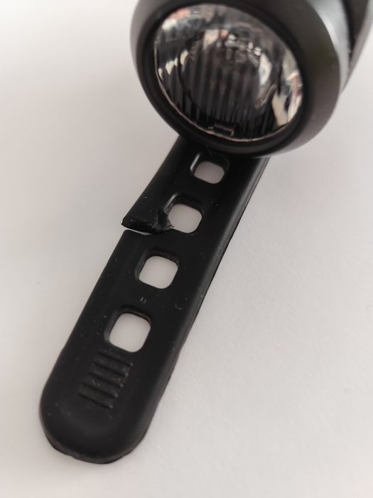 Przednia lampka rowerowa Sigma Aura 35