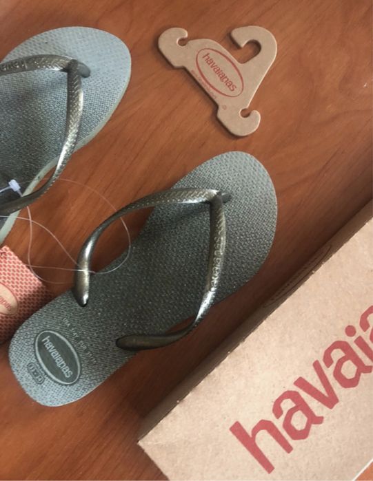 Chinelos Havaianas tamanho 33/34