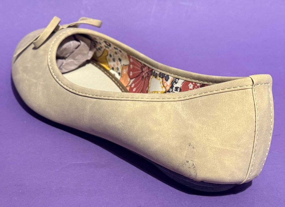 Beżowe gładkie baleriny z kokardą rozmiar 37