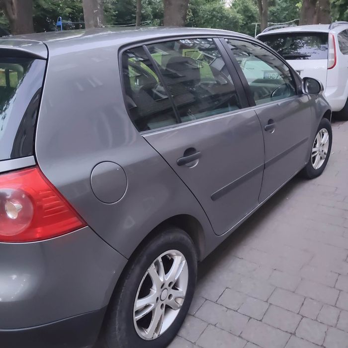 Продам гольф 5 1.6 бензин 4250