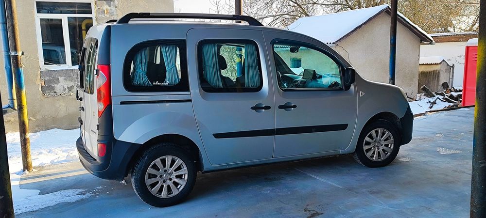 Продам терміново Рено кенго зв'язку з виїздом за  кордон