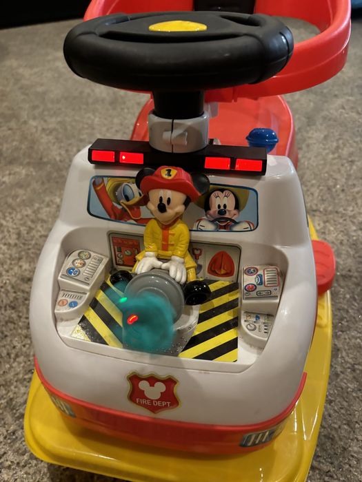 Carro / baloiço bombeiros Disney